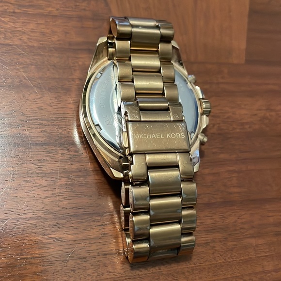 Michael Kors Bradshaw Watch - Picture 2 of 6